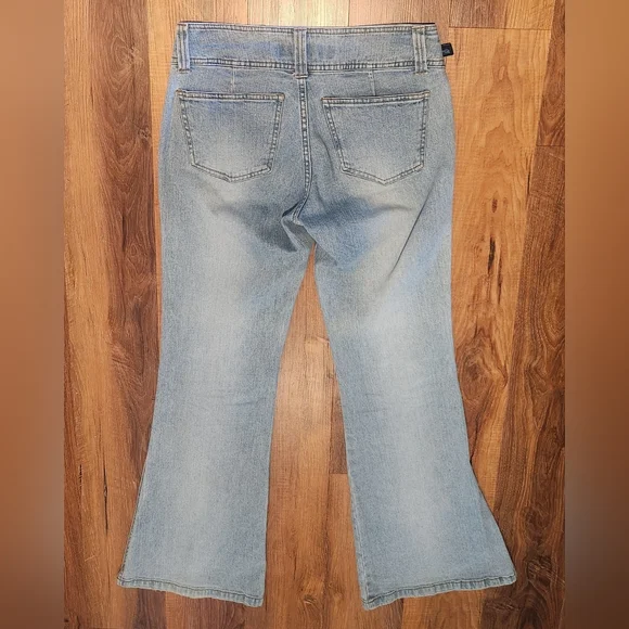 Tyte Flare Jeans Split Hem Light Wash Junior's Size 7 - Picture 2 of 15